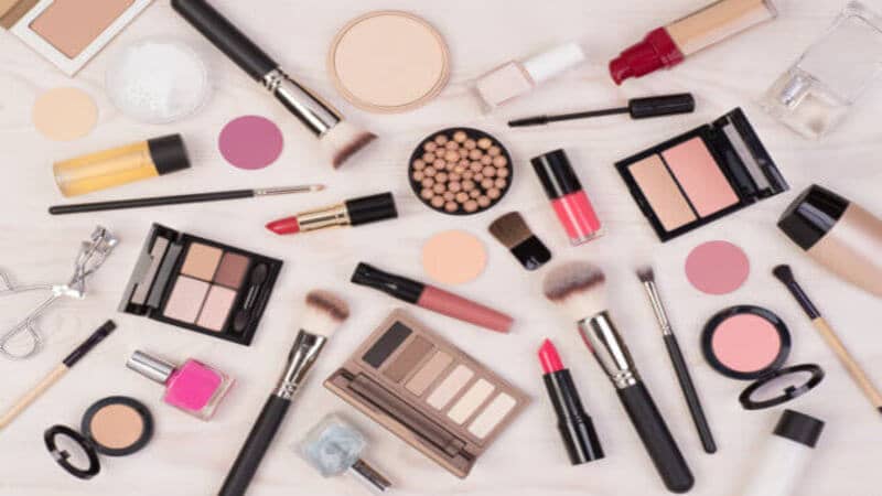 ▷ Muestras Gratis de Maquillaje ⚡️ para Probar en Casa